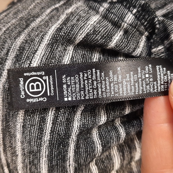 Athleta breezy gray & white striped rounded hem tank top, size small - Picture 9 of 10